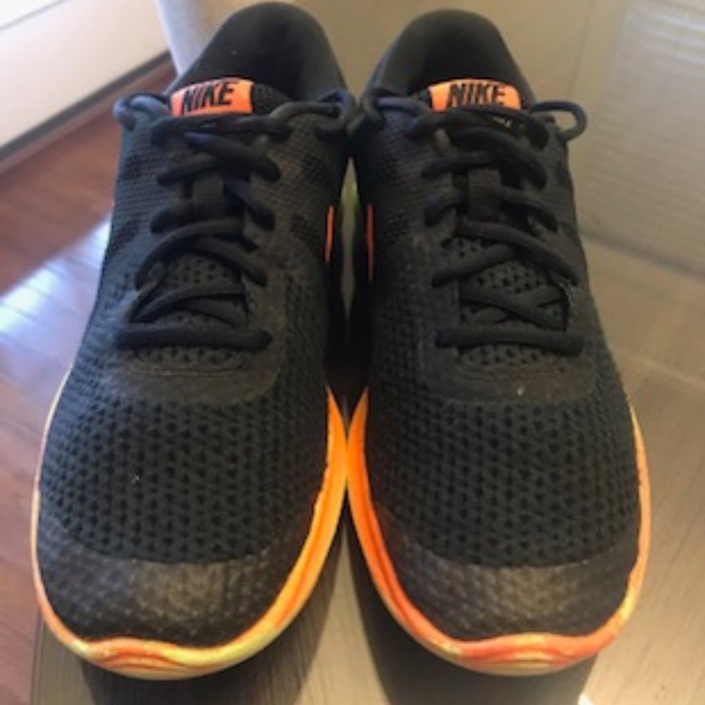 Nike Revolution 4 Kids runners